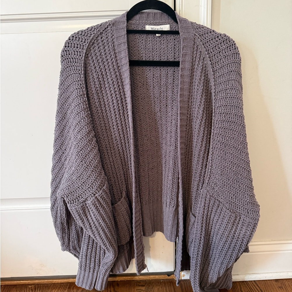 Miracle Women's Grey Knit Cardigan. With pockets. NWOT. Size M/L